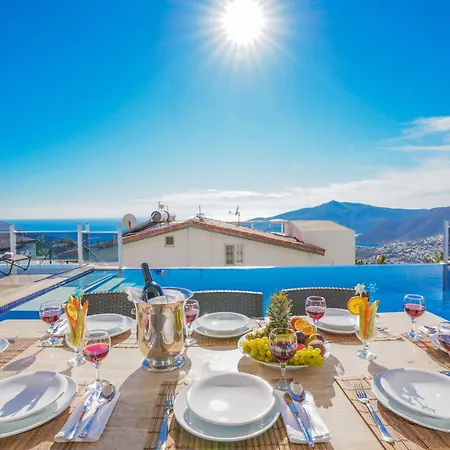 Willa Yeni - Stunning 4-bedroom Retreat With Private Pool And Panoramic Views Kalkan
